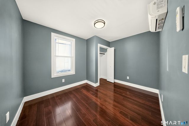359 Park Avenue 1, Bridgeport, CT 06604