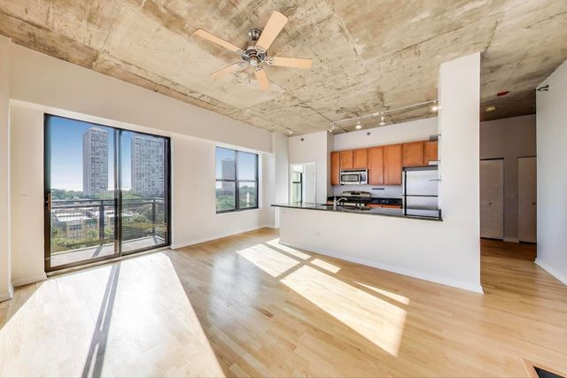 1122 W Catalpa Avenue 803, Chicago, IL 60640