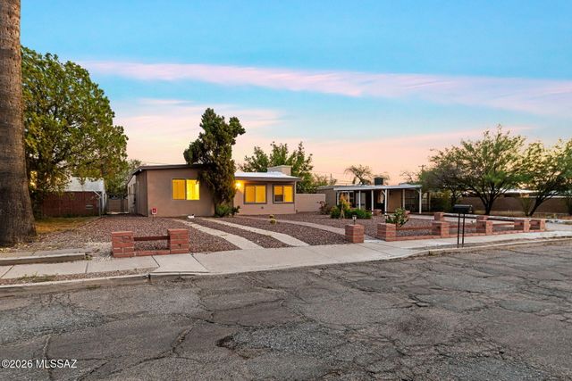 536 E Seneca Street, Tucson, AZ 85705