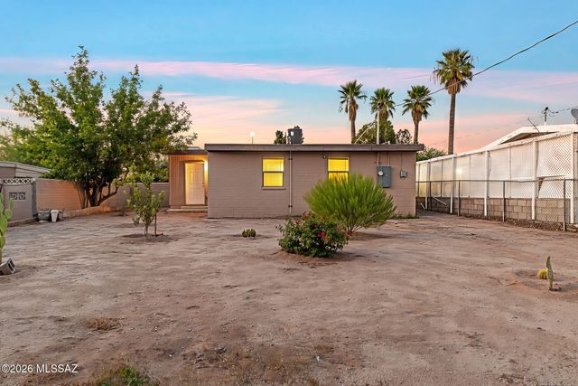 536 E Seneca Street, Tucson, AZ 85705