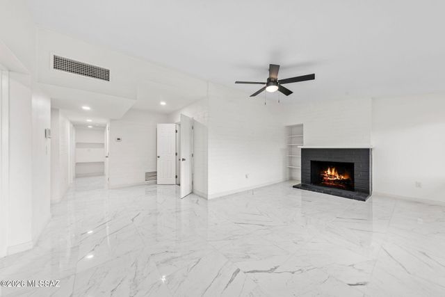 536 E Seneca Street, Tucson, AZ 85705