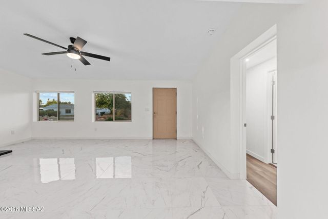 536 E Seneca Street, Tucson, AZ 85705