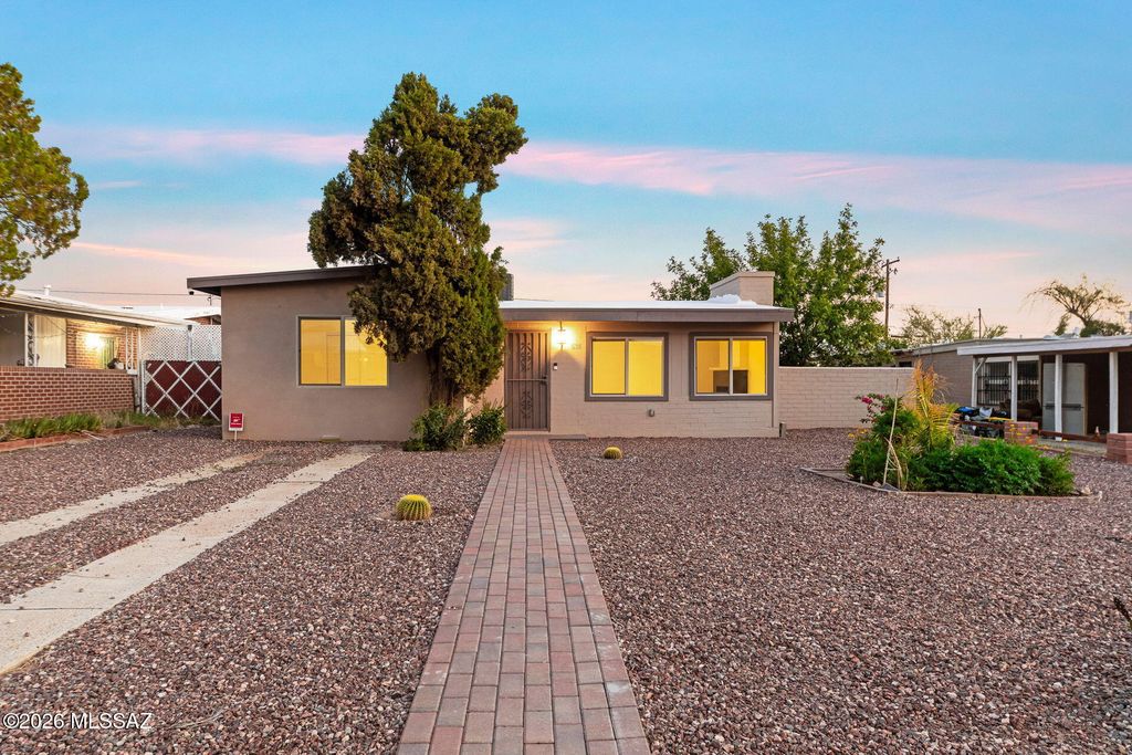 536 E Seneca Street, Tucson, AZ 85705