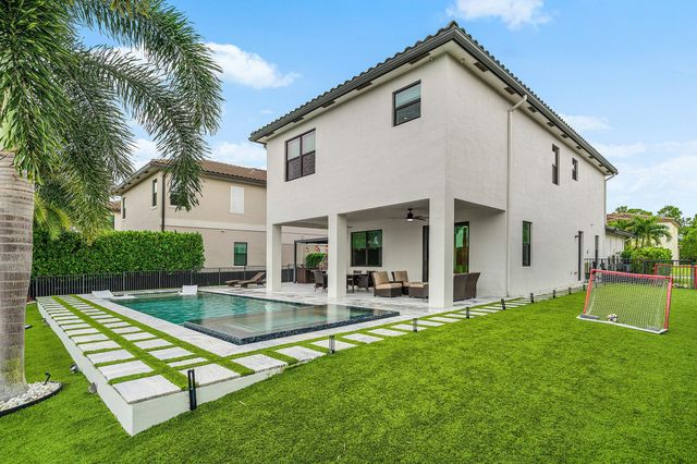 3138 Streng Lane, Royal Palm Beach, FL 33411