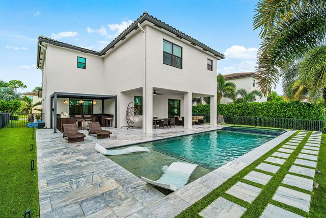 3138 Streng Lane, Royal Palm Beach, FL 33411