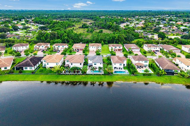 3138 Streng Lane, Royal Palm Beach, FL 33411