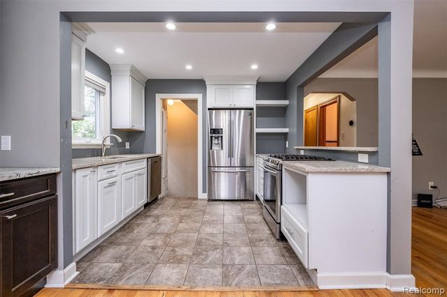 807 Vermont Avenue, Royal Oak, MI 48067