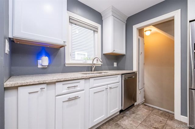 807 Vermont Avenue, Royal Oak, MI 48067