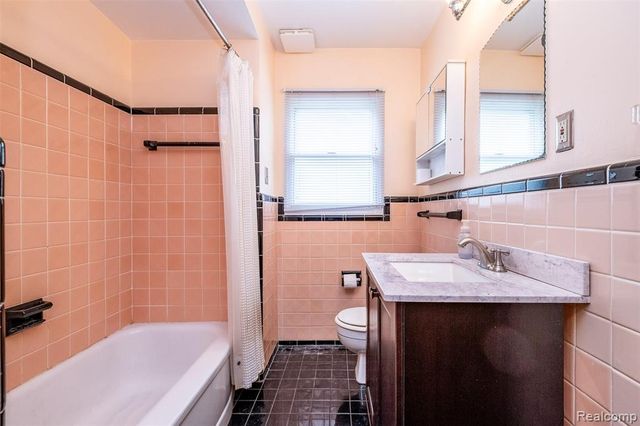 807 Vermont Avenue, Royal Oak, MI 48067