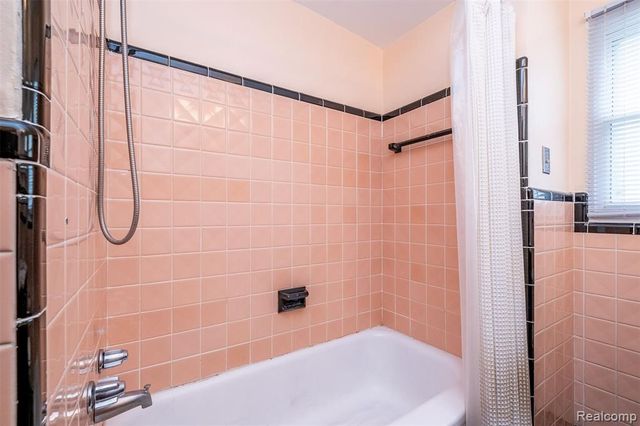 807 Vermont Avenue, Royal Oak, MI 48067