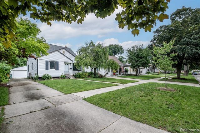 807 Vermont Avenue, Royal Oak, MI 48067