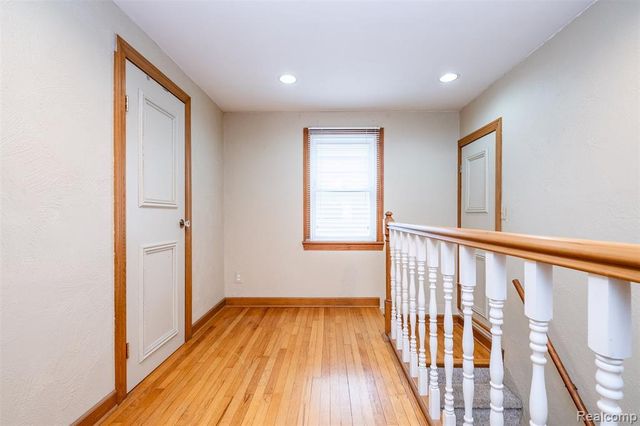 807 Vermont Avenue, Royal Oak, MI 48067