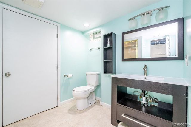 807 Vermont Avenue, Royal Oak, MI 48067