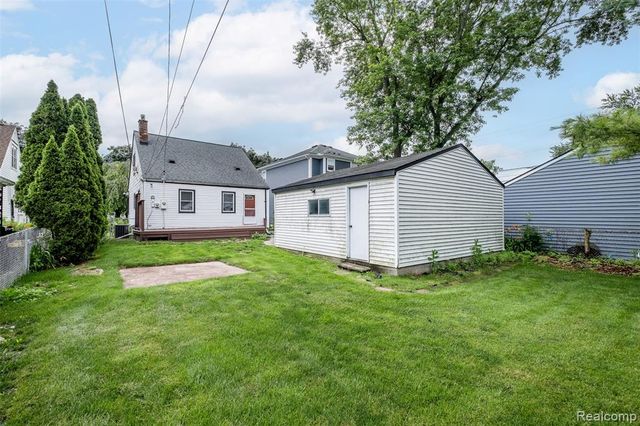 807 Vermont Avenue, Royal Oak, MI 48067