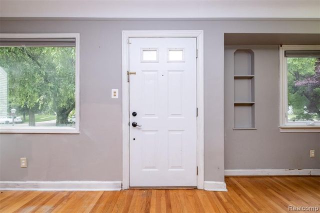 807 Vermont Avenue, Royal Oak, MI 48067