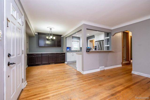 807 Vermont Avenue, Royal Oak, MI 48067