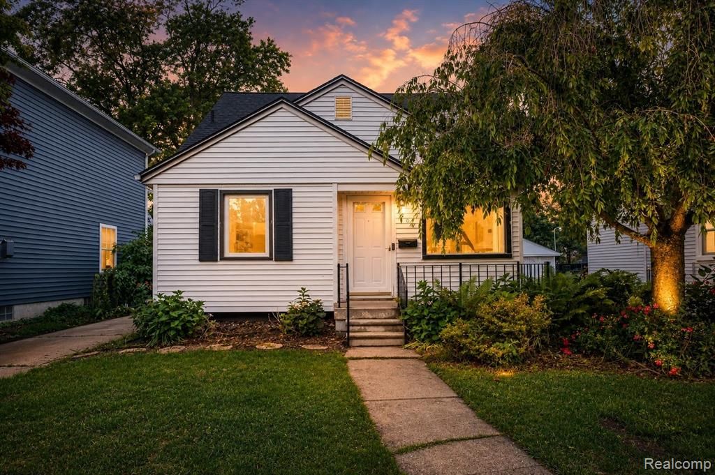 807 Vermont Avenue, Royal Oak, MI 48067