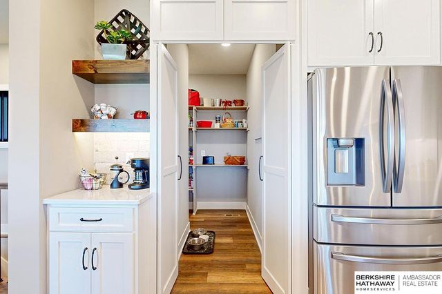 19016 Hazelnut Drive, Gretna, NE 68028