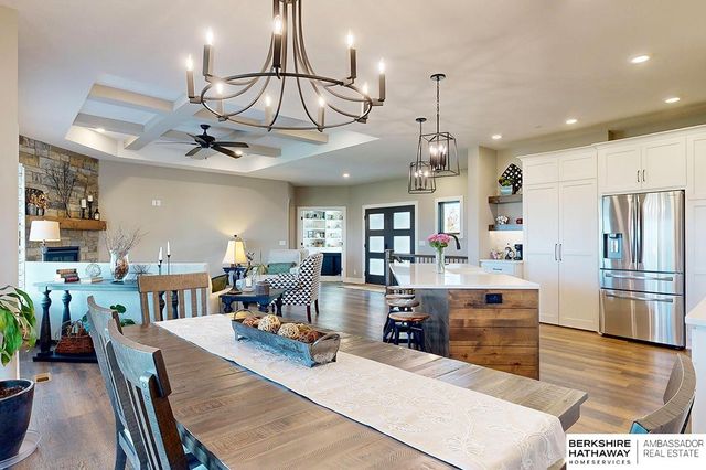 19016 Hazelnut Drive, Gretna, NE 68028