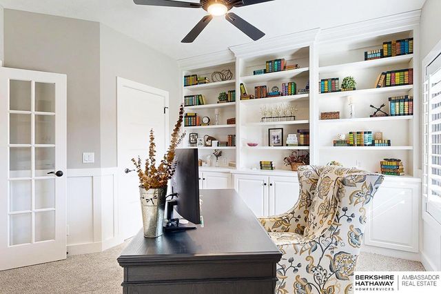 19016 Hazelnut Drive, Gretna, NE 68028