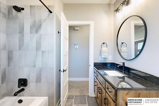 19016 Hazelnut Drive, Gretna, NE 68028