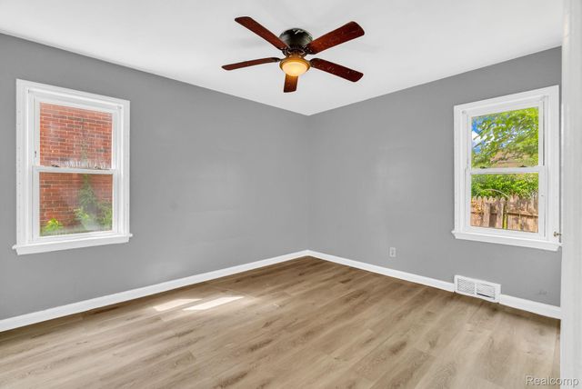 15275 Eastburn Street, Detroit, MI 48205