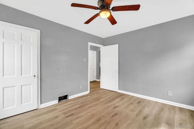 15275 Eastburn Street, Detroit, MI 48205