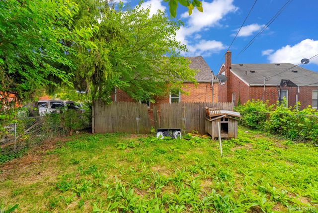 15275 Eastburn Street, Detroit, MI 48205