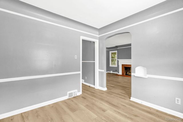 15275 Eastburn Street, Detroit, MI 48205