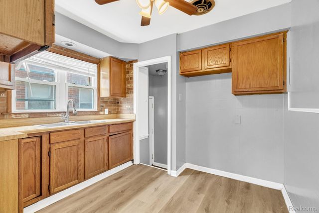 15275 Eastburn Street, Detroit, MI 48205