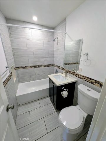 1708 Pine Avenue 14, Long Beach, CA 90813