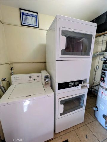 1708 Pine Avenue 14, Long Beach, CA 90813