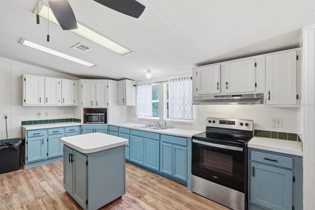 11720 NE 19TH STREET, Silver Springs, FL 34488