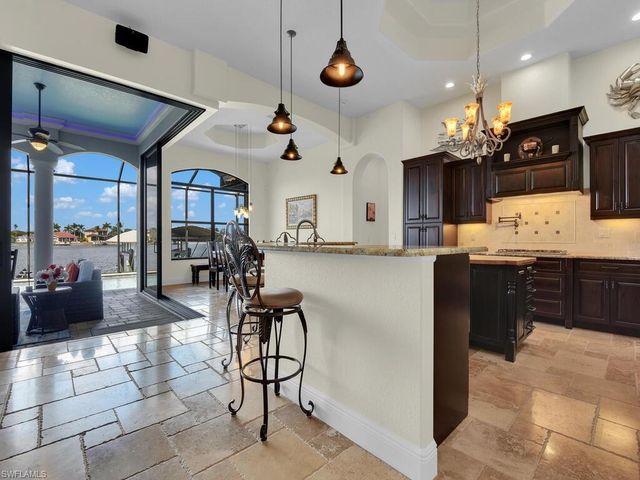 511 SW 53rd TER, Cape Coral, FL 33914