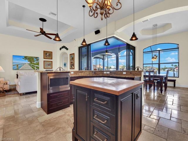 511 SW 53rd TER, Cape Coral, FL 33914