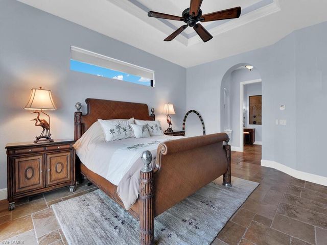 511 SW 53rd TER, Cape Coral, FL 33914