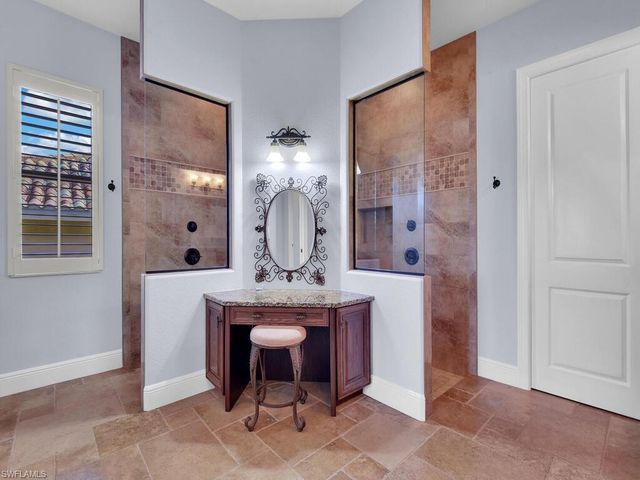 511 SW 53rd TER, Cape Coral, FL 33914