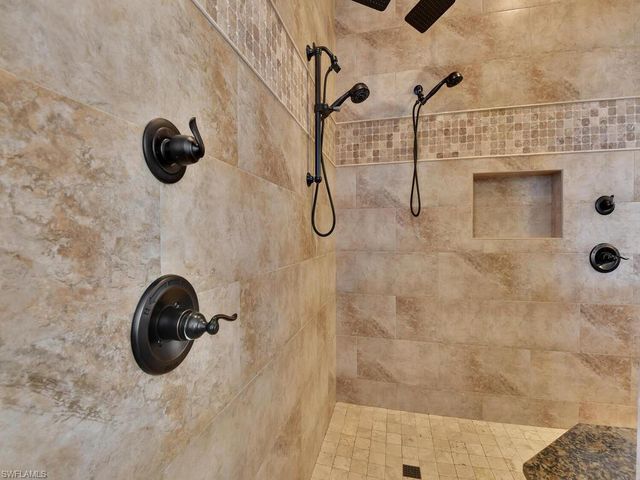 511 SW 53rd TER, Cape Coral, FL 33914