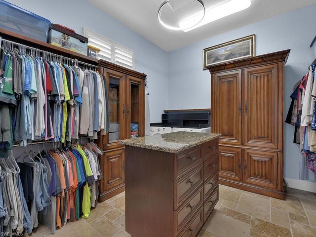 511 SW 53rd TER, Cape Coral, FL 33914