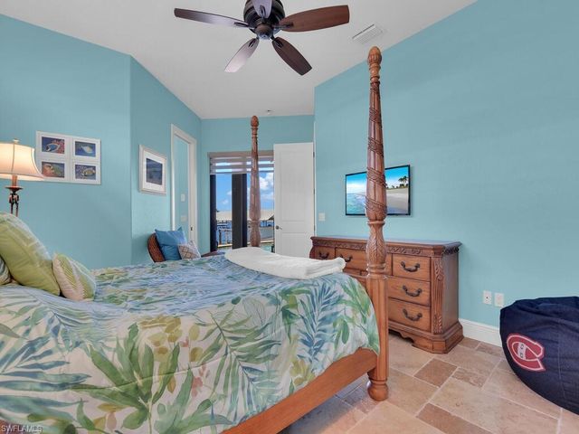 511 SW 53rd TER, Cape Coral, FL 33914