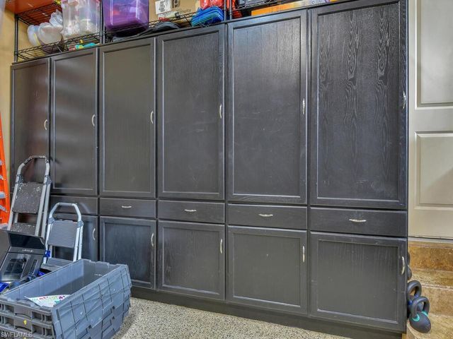 511 SW 53rd TER, Cape Coral, FL 33914