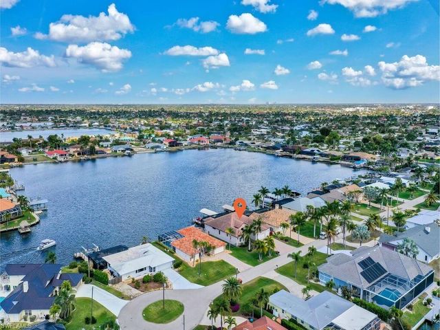 511 SW 53rd TER, Cape Coral, FL 33914