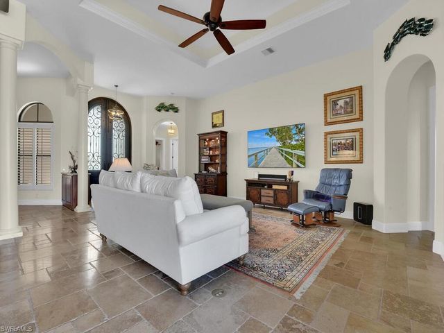 511 SW 53rd TER, Cape Coral, FL 33914