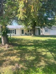 7451 Johnson Road W, Flushing Charter Township, MI 48433