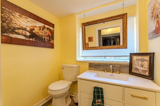 3540 DAMON RD, Michie, TN 38357