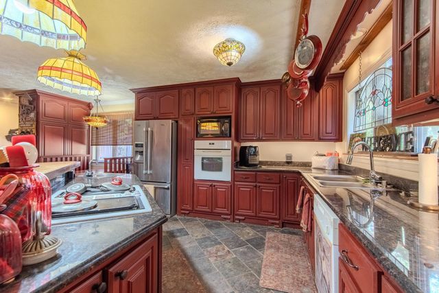 3540 DAMON RD, Michie, TN 38357