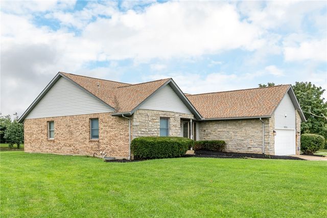 7825 Belle Plain Drive, Huber Heights, OH 45424