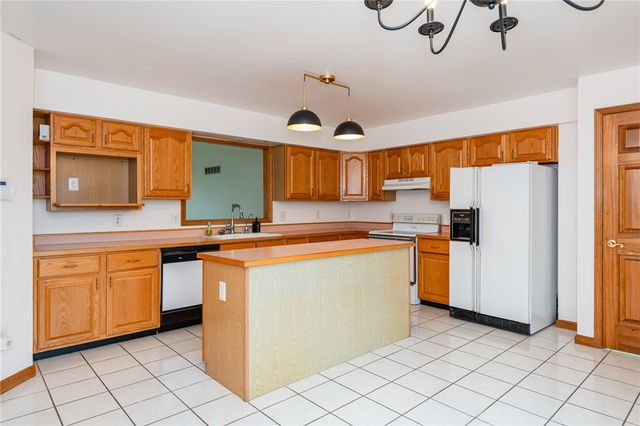 7825 Belle Plain Drive, Huber Heights, OH 45424