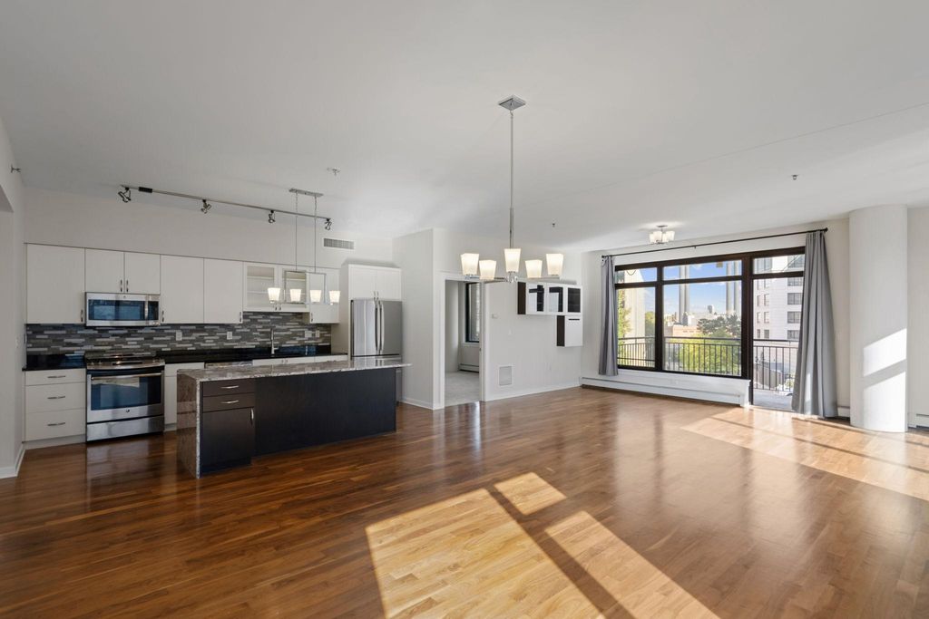 1120 S 2nd Street 201, Minneapolis, MN 55415 — photo 2