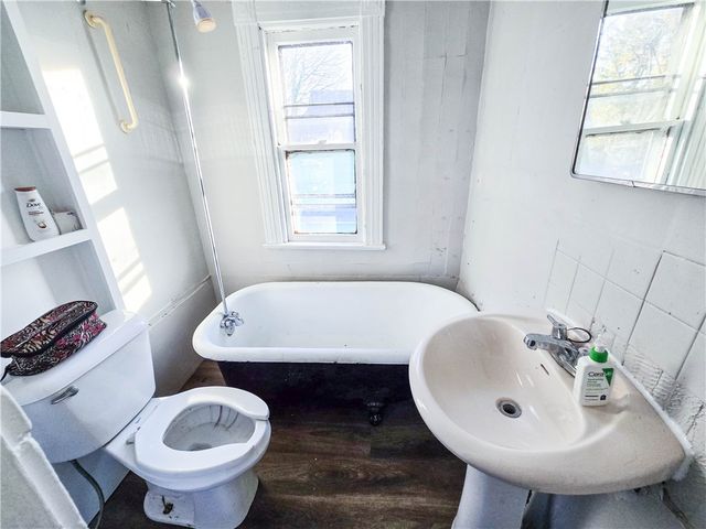 28 5th Street, Rochester, NY 14605